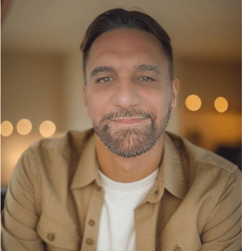 “Wayne D. Beers – experienced Puerto Vallarta real estate agent with hospitality background, dedicated to helping clients find homes, investments, and vacation properties at Cochran Real Estate